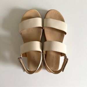 Nisolo Go-To Flatform Leather Sandals in Bone - women’s size 8